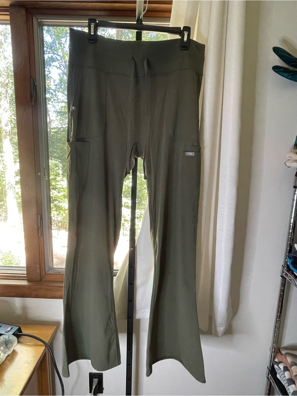 Figs moss green Seville scrub flare legging